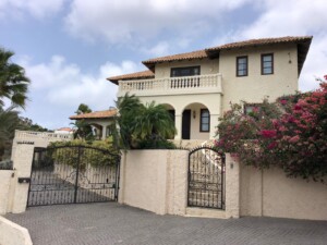 "One of a kind" Villa in Vista Royale For Sale