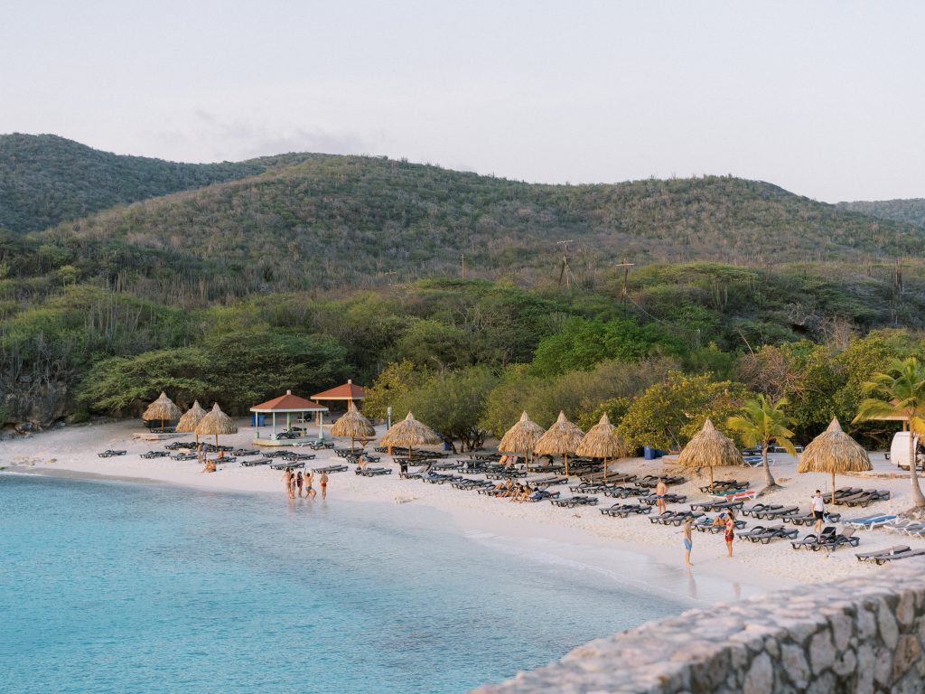 Desbloqueando Sueños Inmobiliarios: Una Guía para Extranjeros que Compran Propiedades en Curaçao