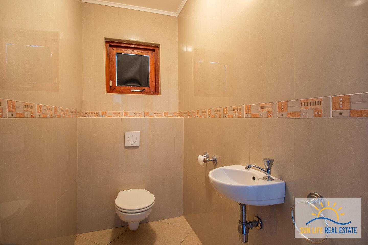 House for sale in Vista Royal