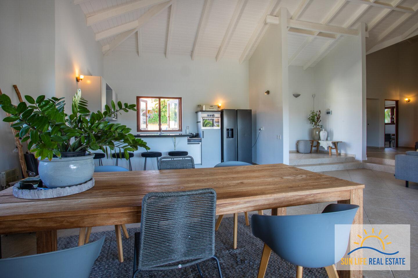 House for sale in Vista Royal