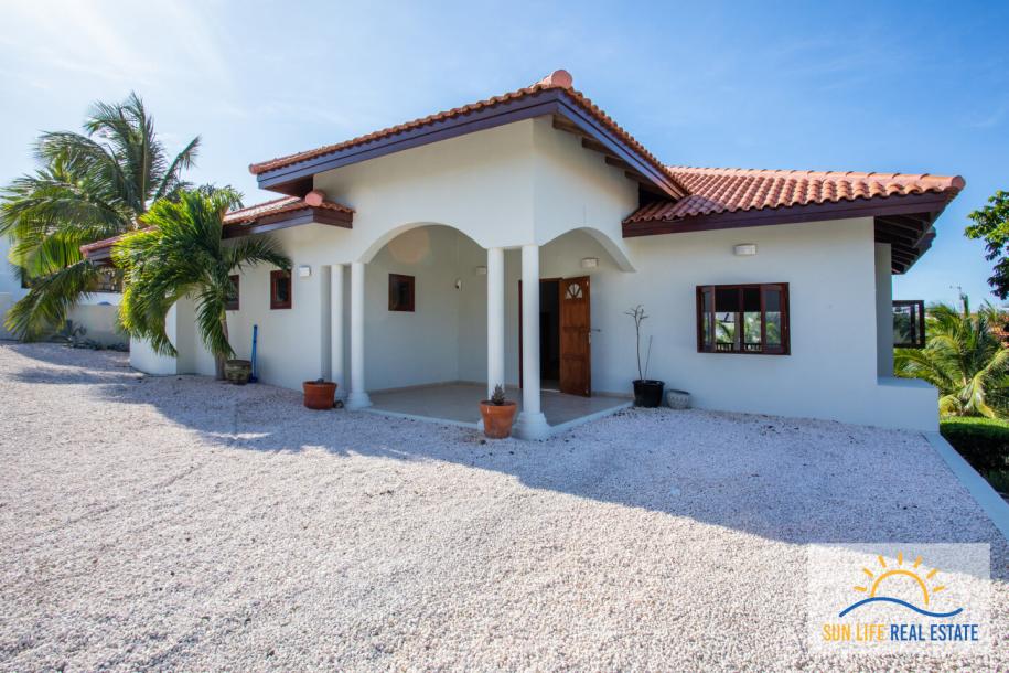 House for sale in Vista Royal-4