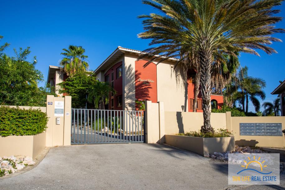 Beautiful two bedroom apartment with private beach area-10