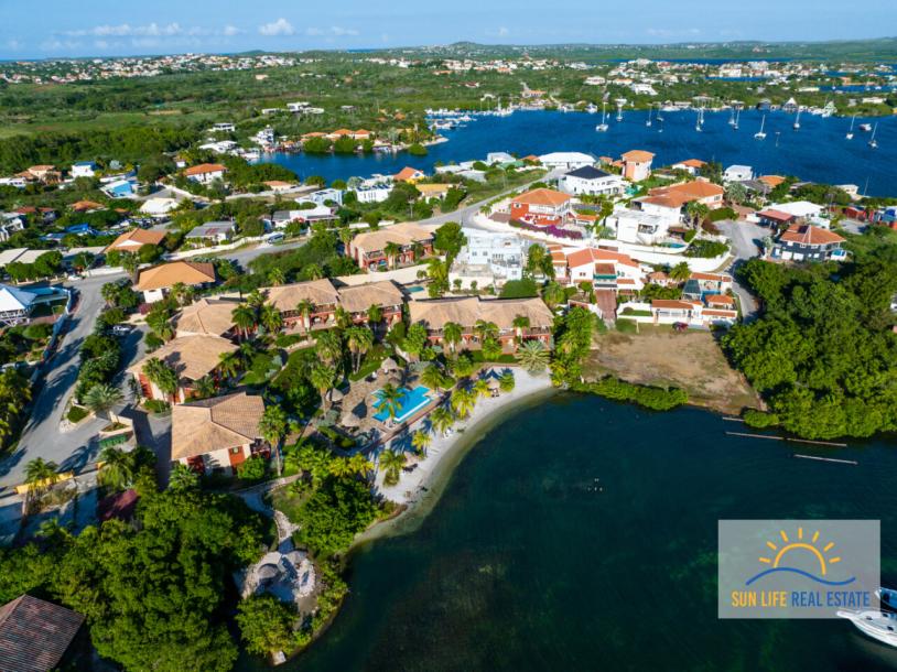 Beautiful two bedroom apartment with private beach area-5