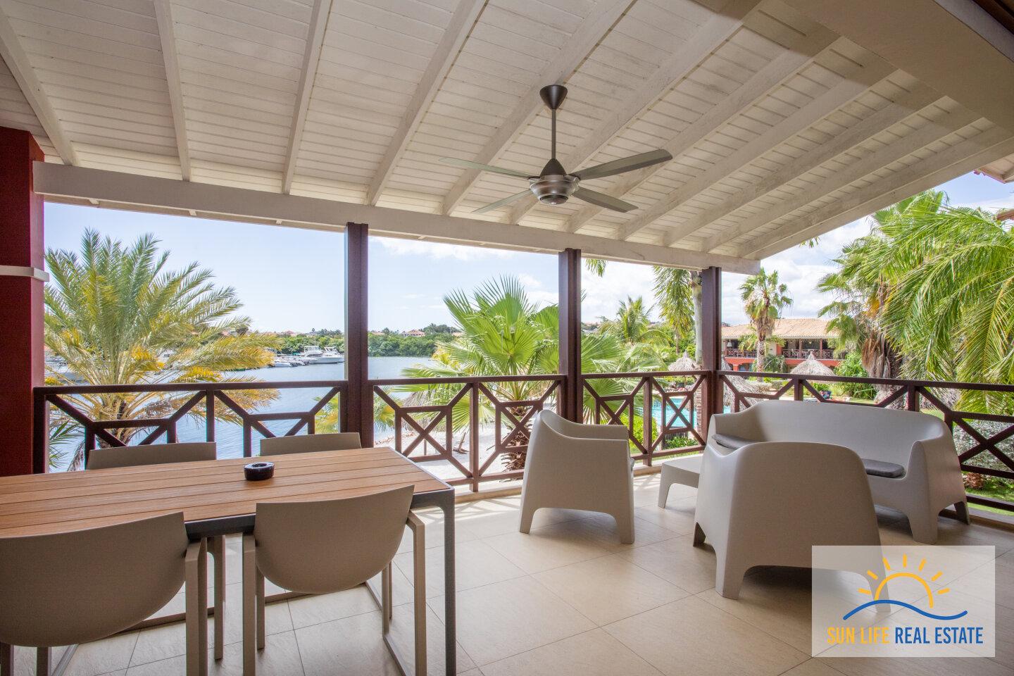 Waterfront apartment located on the first floor on a private beach