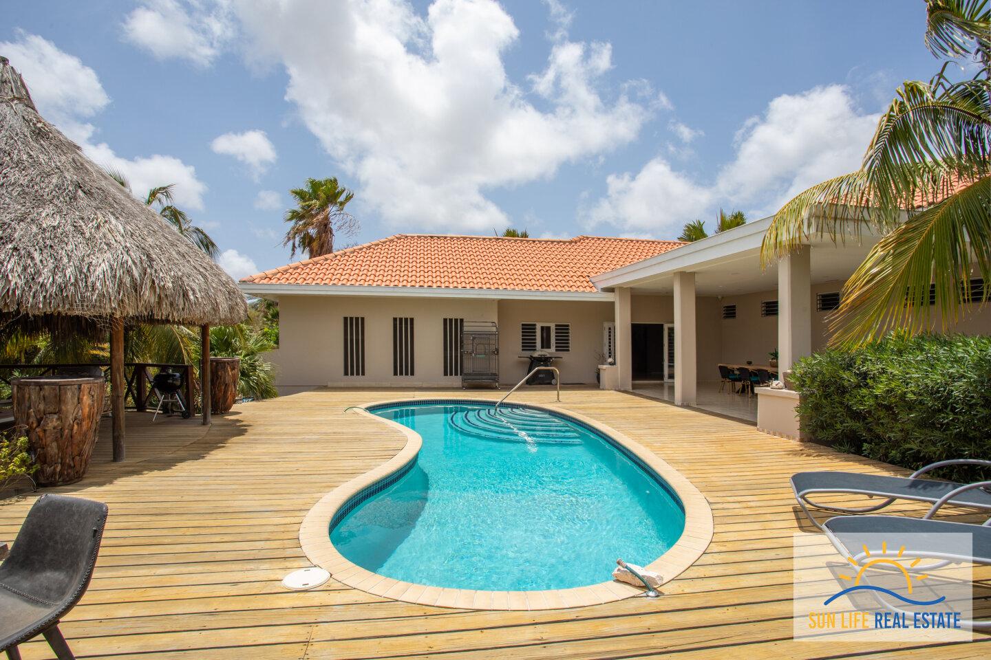 Luxury and spacious house for sale in Villapark Zuurzak