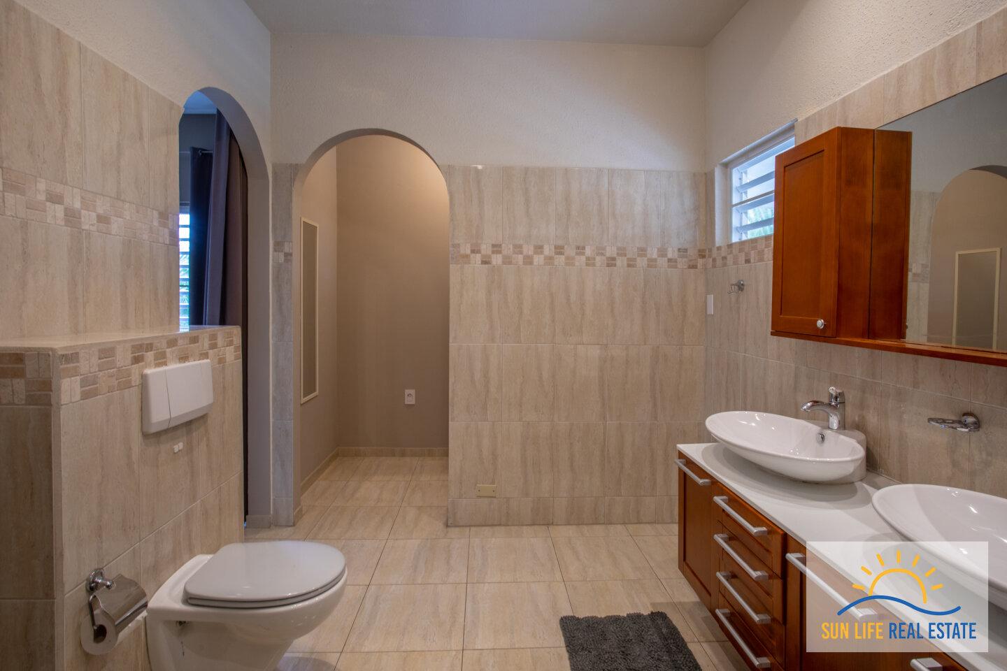 Luxury and spacious house for sale in Villapark Zuurzak