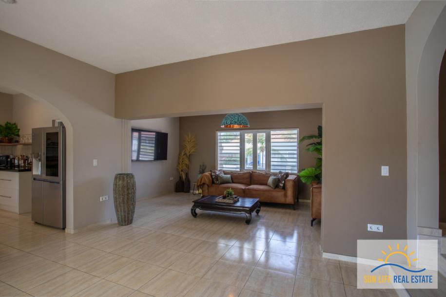 Luxury and spacious house for sale in Villapark Zuurzak-7