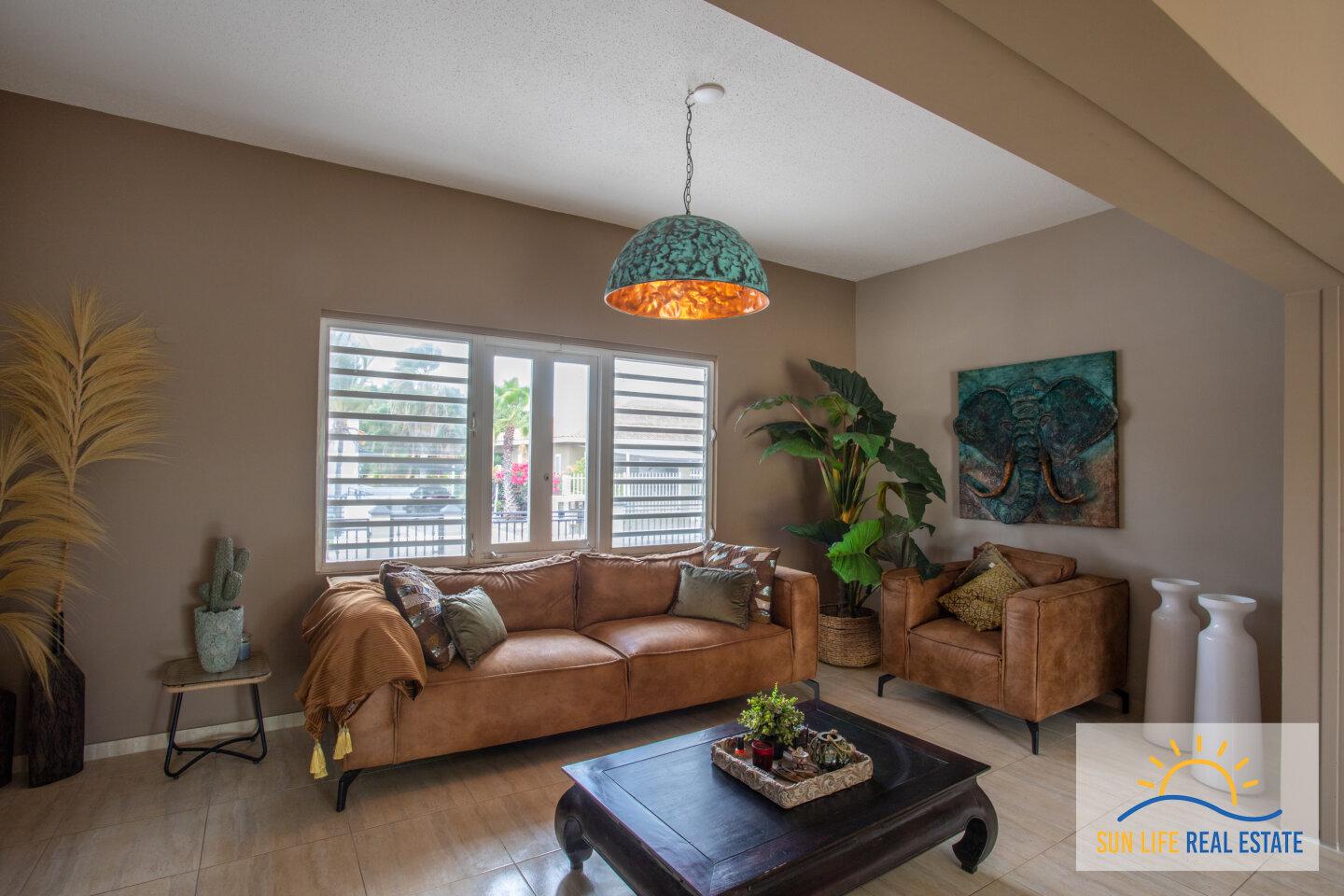 Luxury and spacious house for sale in Villapark Zuurzak