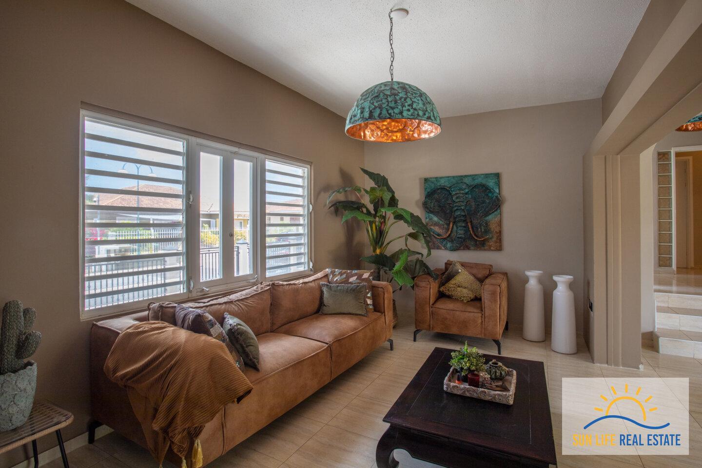 Luxury and spacious house for sale in Villapark Zuurzak