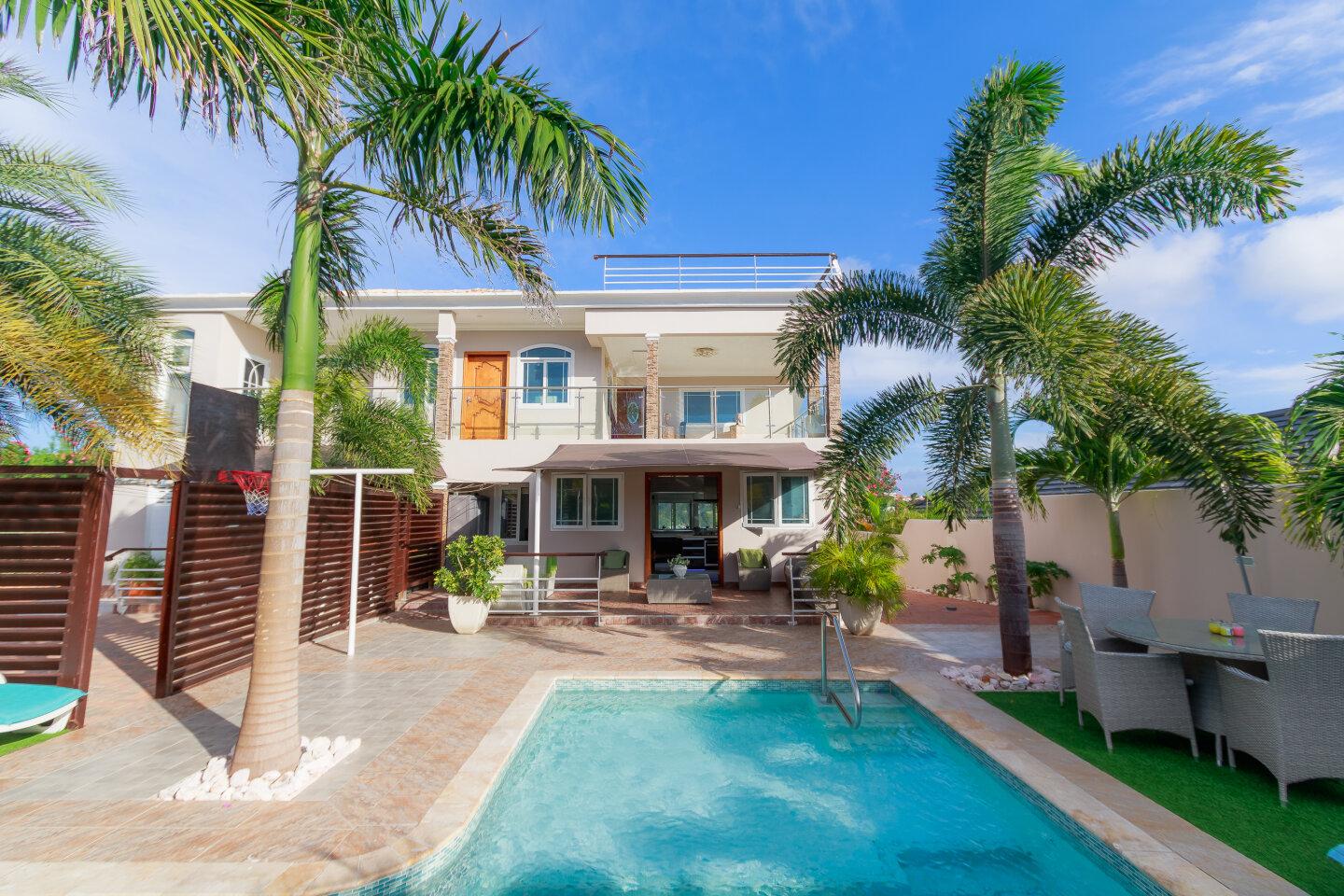 Large Villa Plus Apartments For Sale in Jan Thiel