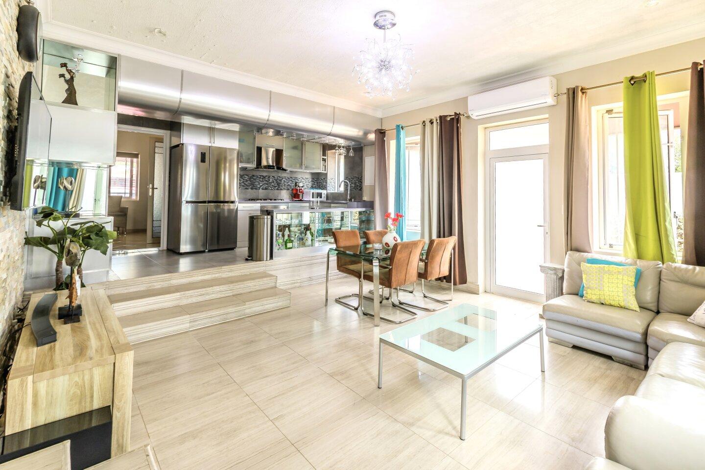 Large Villa Plus Apartments For Sale in Jan Thiel