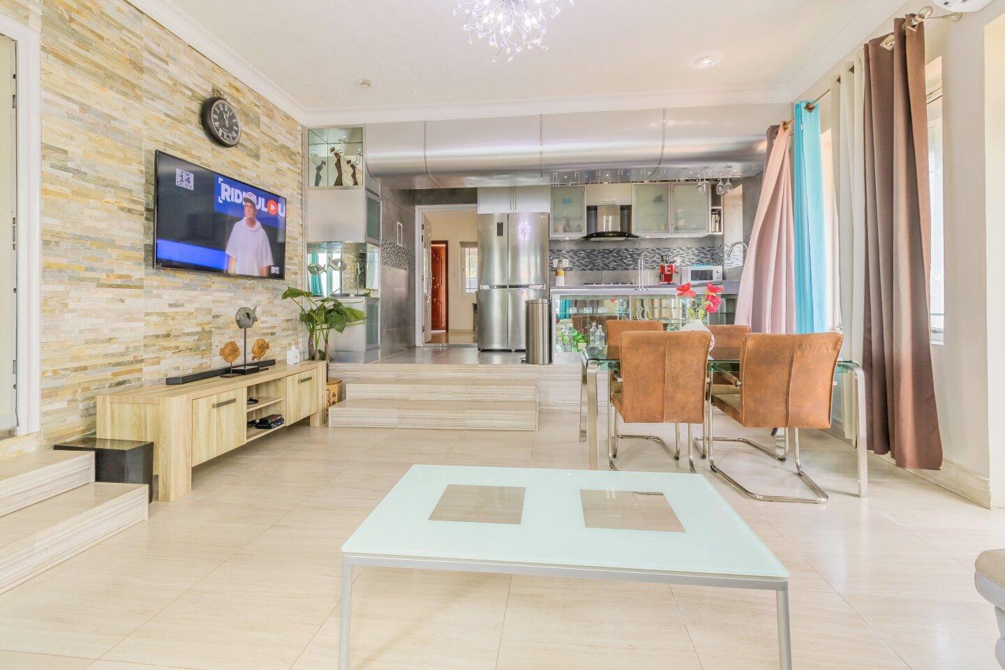 Large Villa Plus Apartments For Sale in Jan Thiel