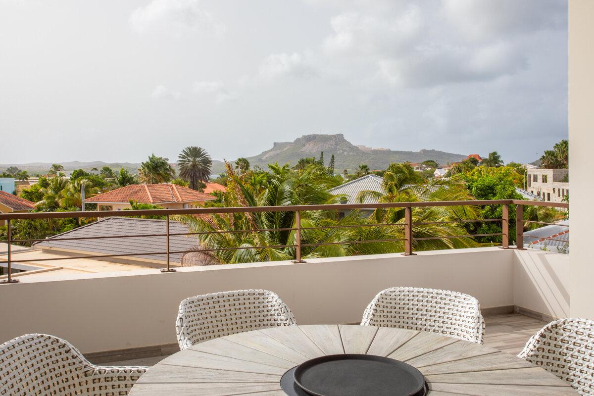 Luxury and exclusive apartment for sale in Jan Sofat