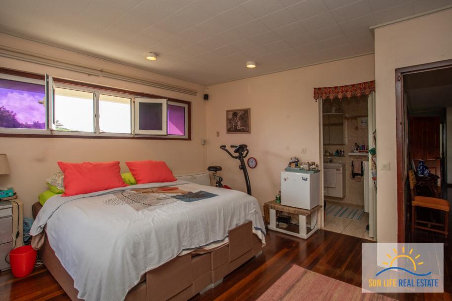 Large Fixer Up for Sale in Jan Thiel on a 1300 M2 plot-46