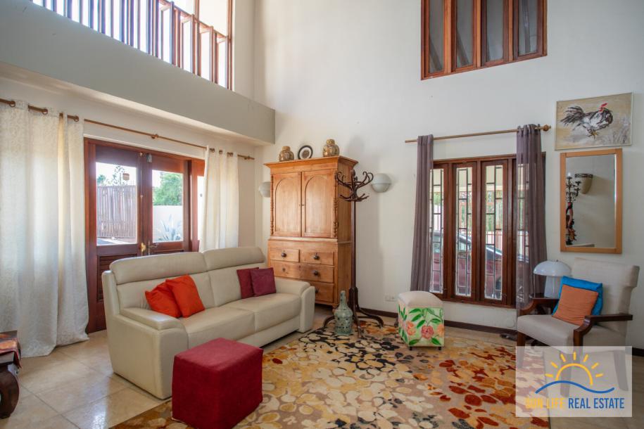 Large Fixer Up for Sale in Jan Thiel on a 1300 M2 plot-34