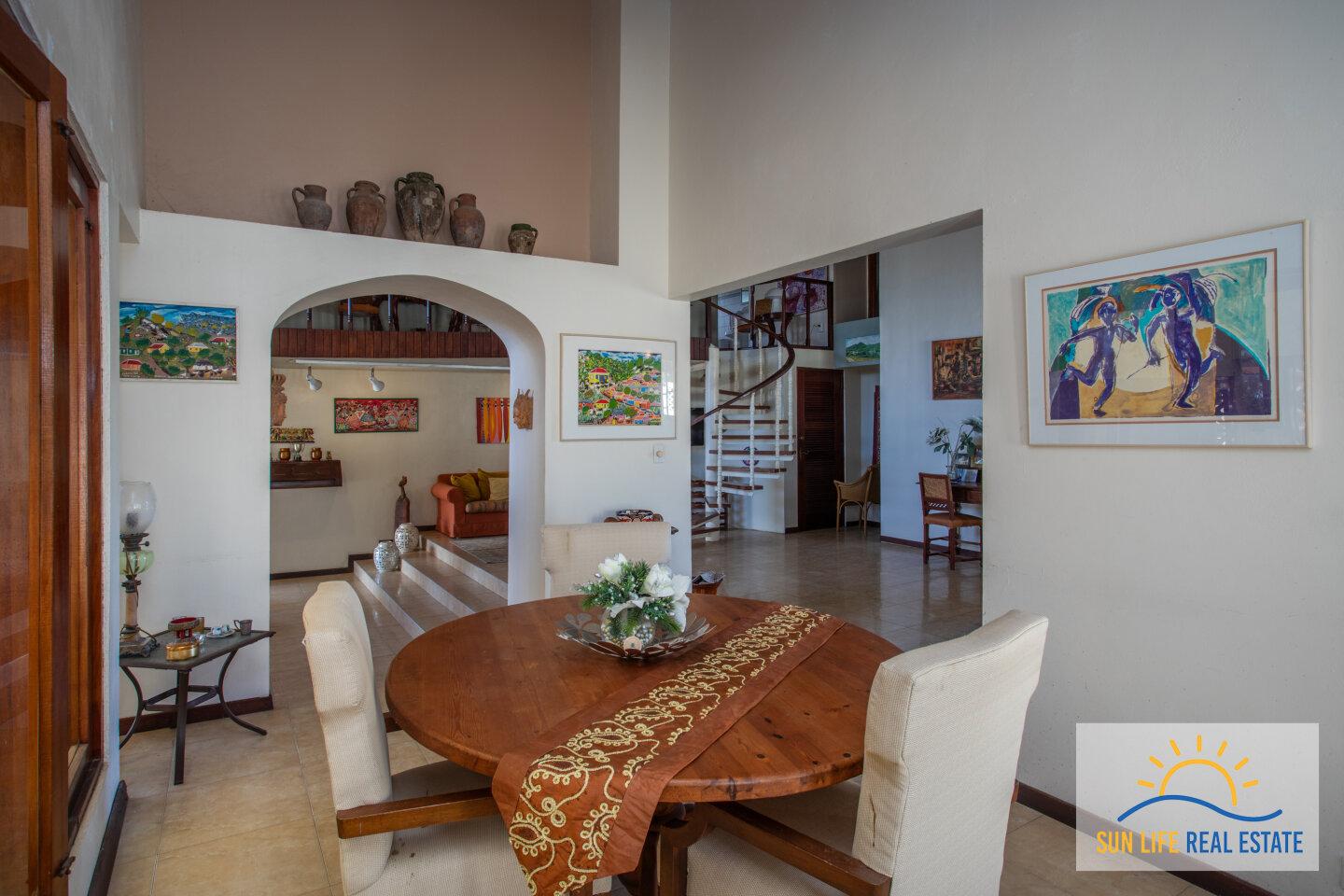 Large Fixer Up for Sale in Jan Thiel on a 1300 M2 plot