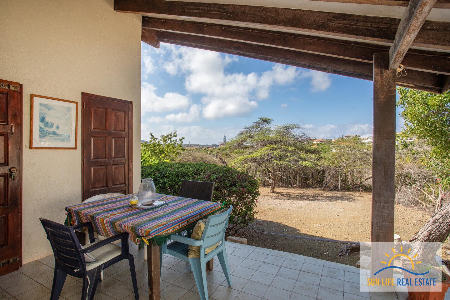 Large Fixer Up for Sale in Jan Thiel on a 1300 M2 plot