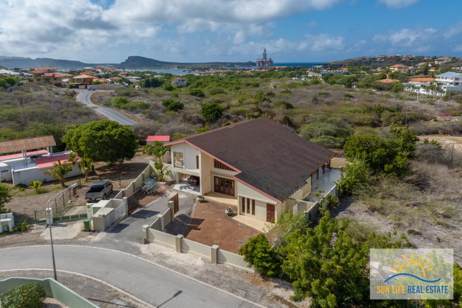 Large Fixer Up for Sale in Jan Thiel on a 1300 M2 plot-5