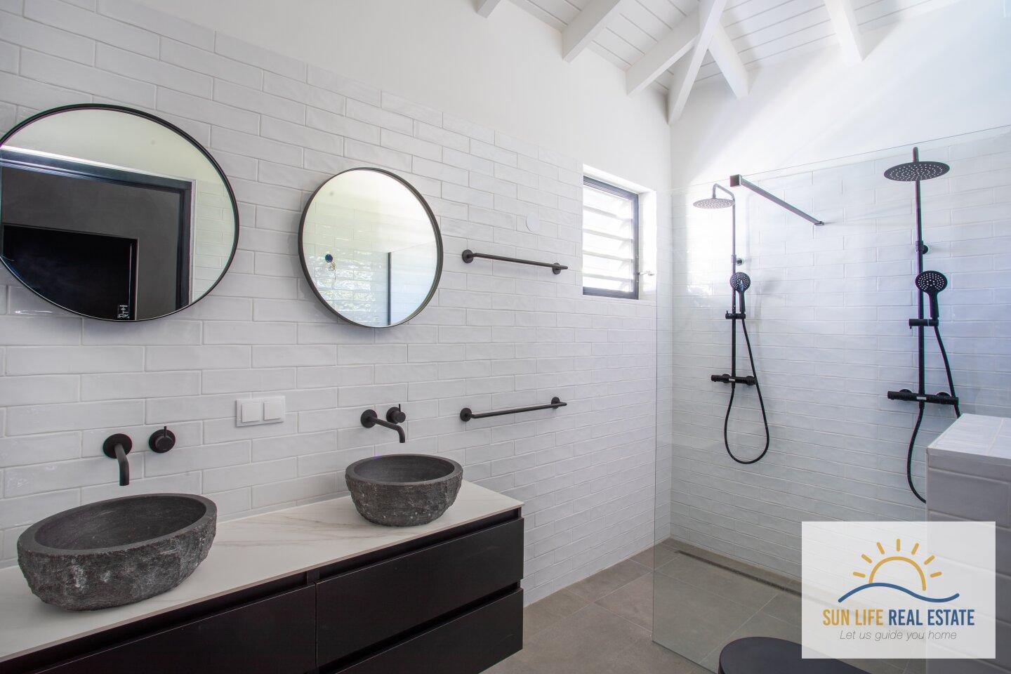 Newly Built and Modern Villa with Sea View for Sale in Vista Royal