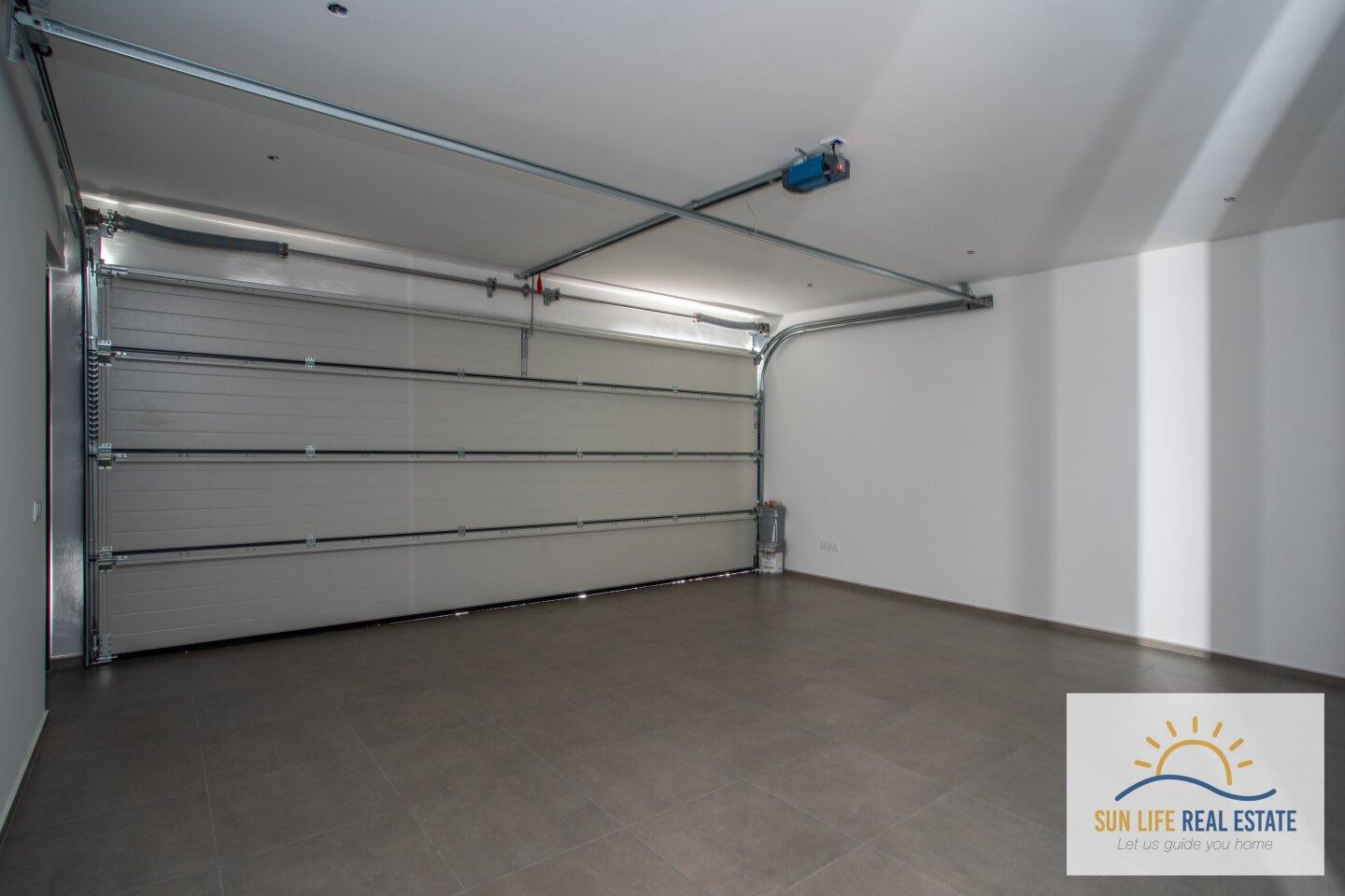 Newly Built and Modern Villa with Sea View for Sale in Vista Royal