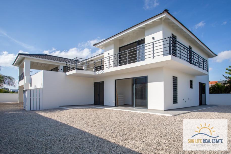 Newly Built and Modern Villa with Sea View for Sale in Vista Royal-15