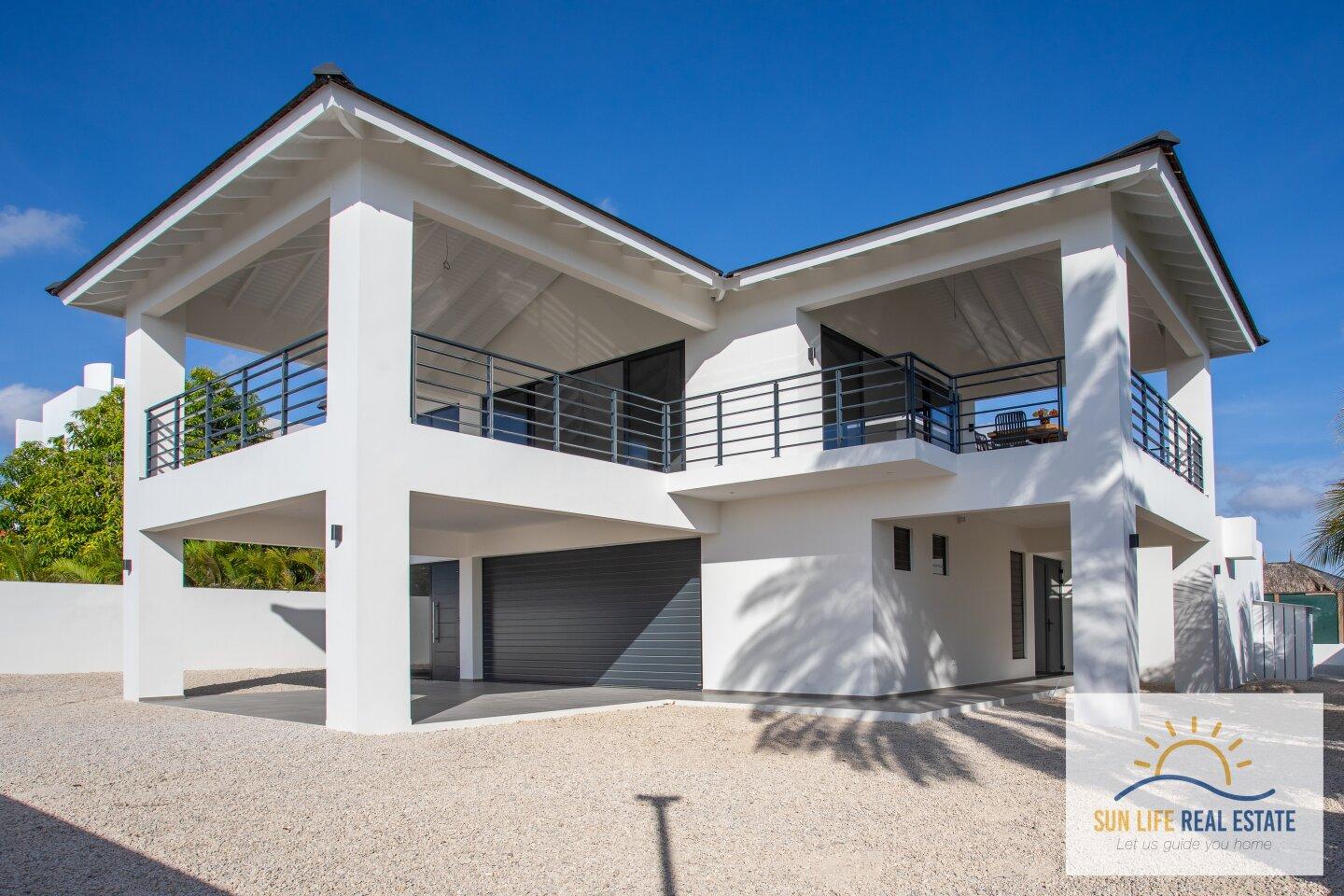 Newly Built and Modern Villa with Sea View for Sale in Vista Royal