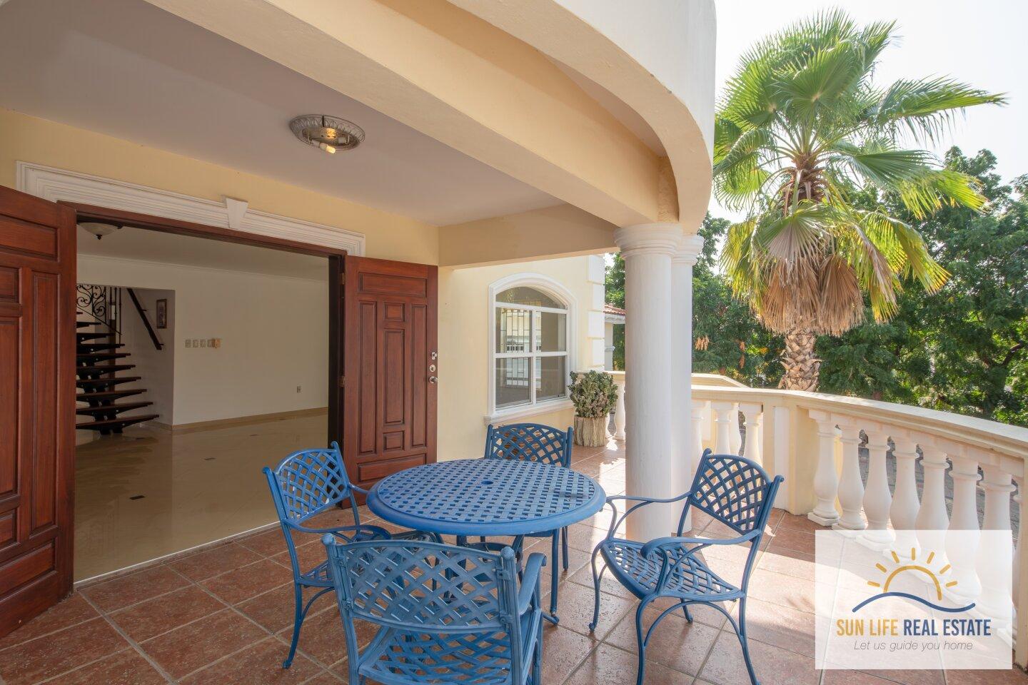 Exclusive and Spacious Residence at Villapark Zuurzak For Sale