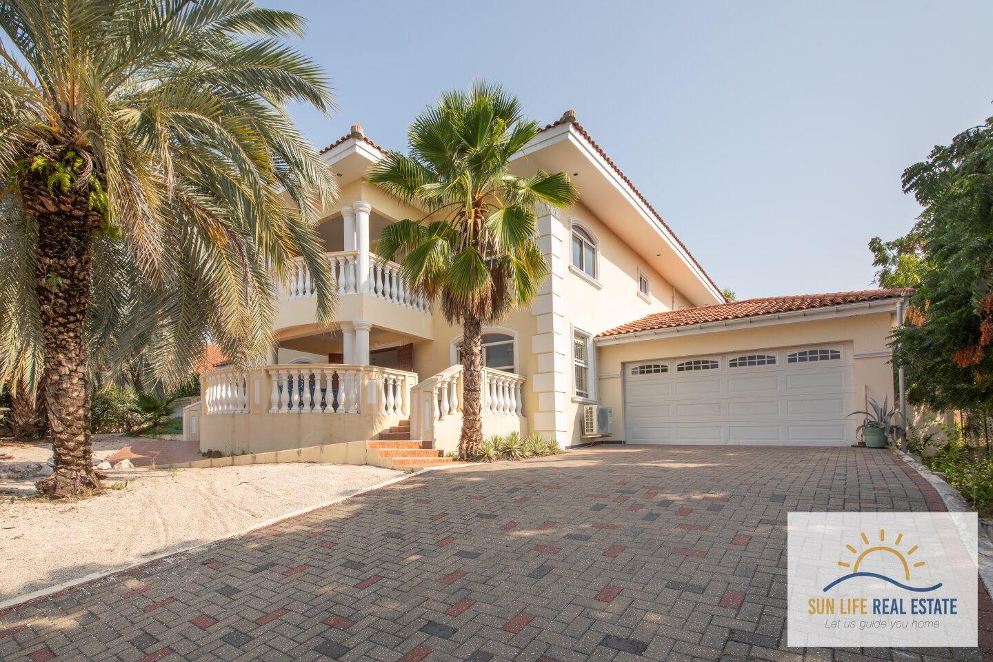 Exclusive and Spacious Residence at Villapark Zuurzak For Sale