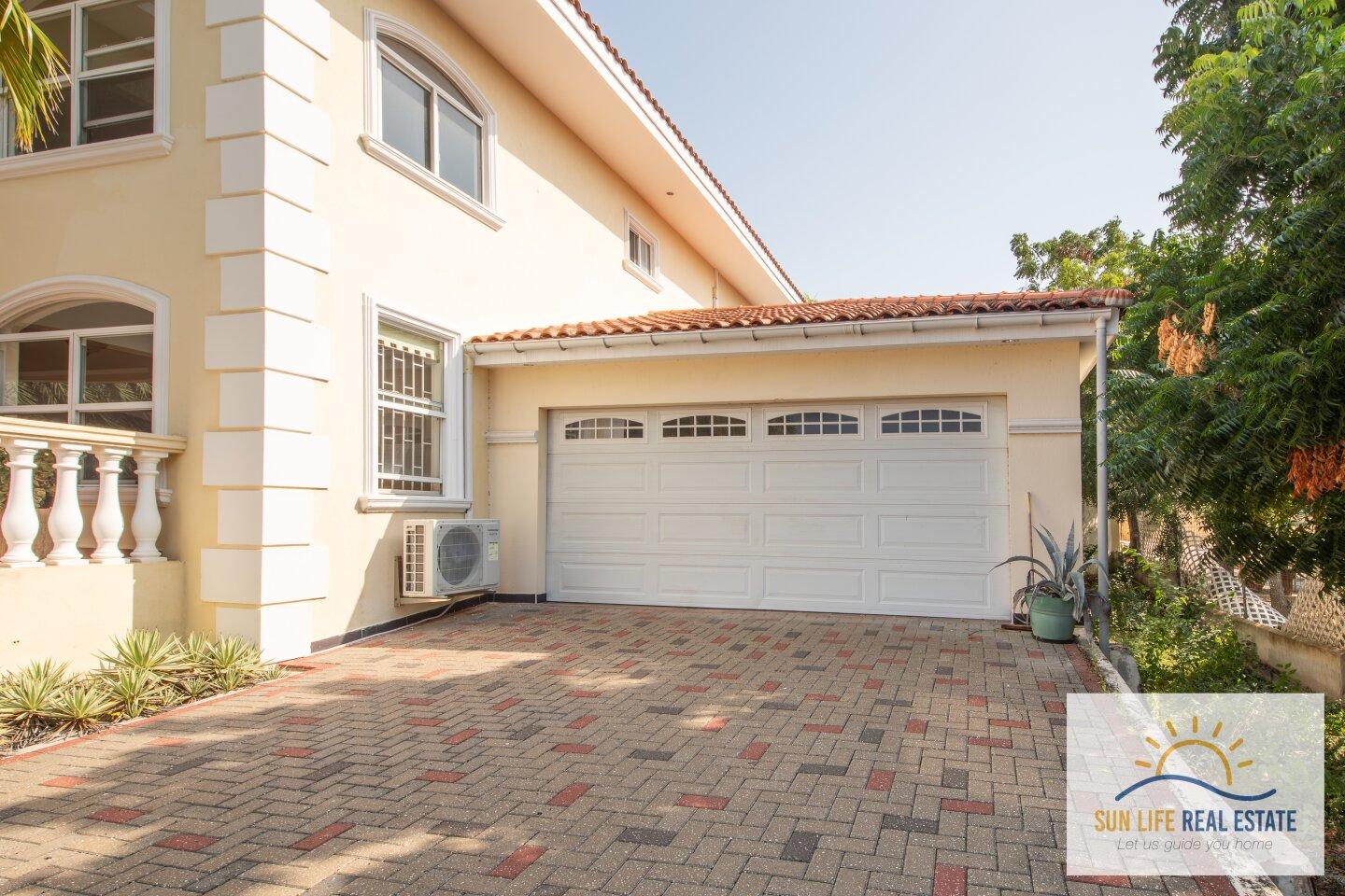 Exclusive and Spacious Residence at Villapark Zuurzak For Sale