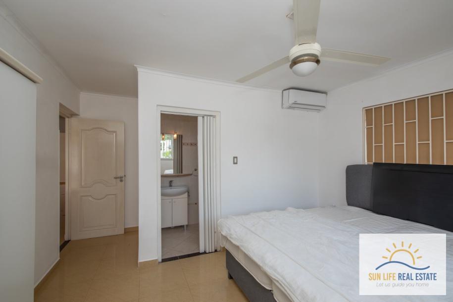 Exclusive and Spacious Residence at Villapark Zuurzak For Sale-37