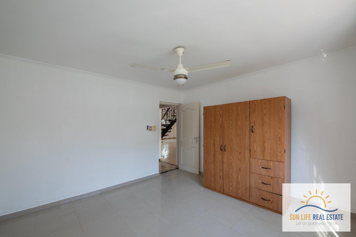 Exclusive and Spacious Residence at Villapark Zuurzak For Sale