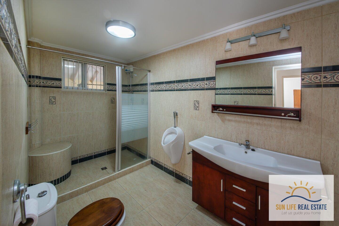 Exclusive and Spacious Residence at Villapark Zuurzak For Sale