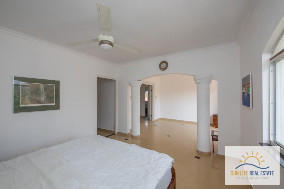 Exclusive and Spacious Residence at Villapark Zuurzak For Sale-29