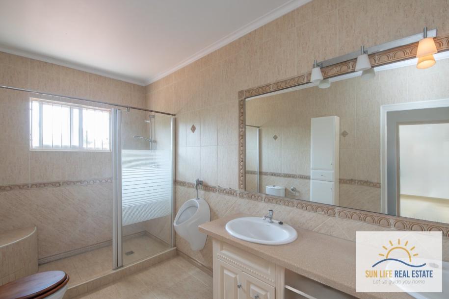 Exclusive and Spacious Residence at Villapark Zuurzak For Sale-28