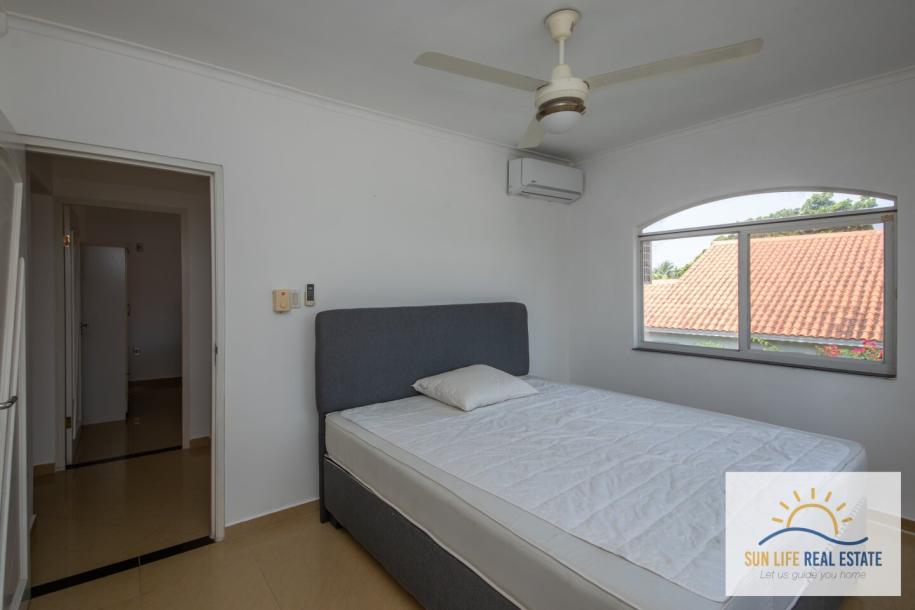 Exclusive and Spacious Residence at Villapark Zuurzak For Sale-22