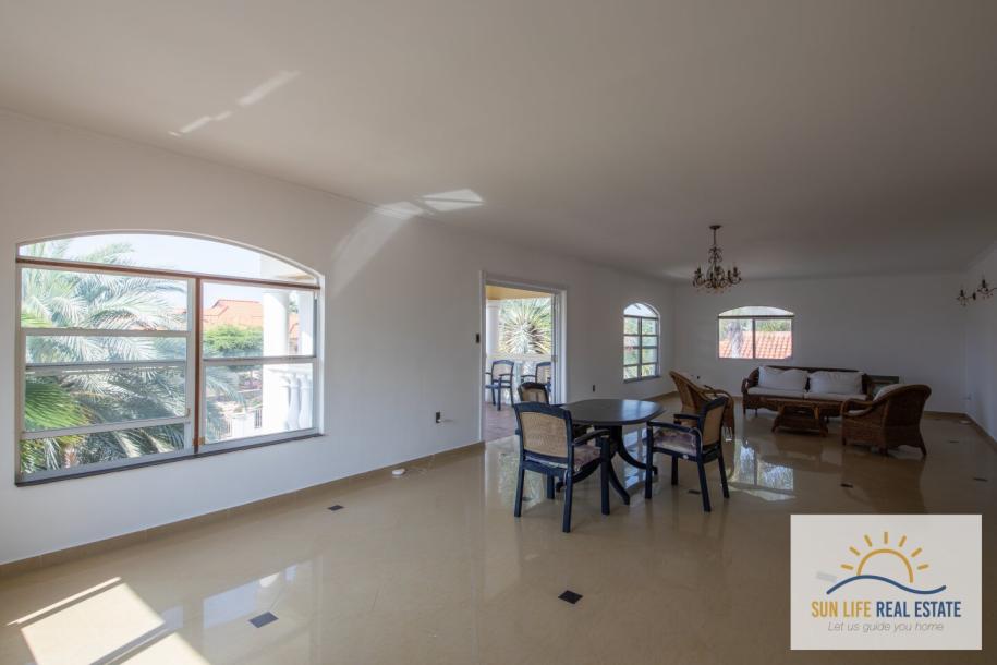 Exclusive and Spacious Residence at Villapark Zuurzak For Sale-17