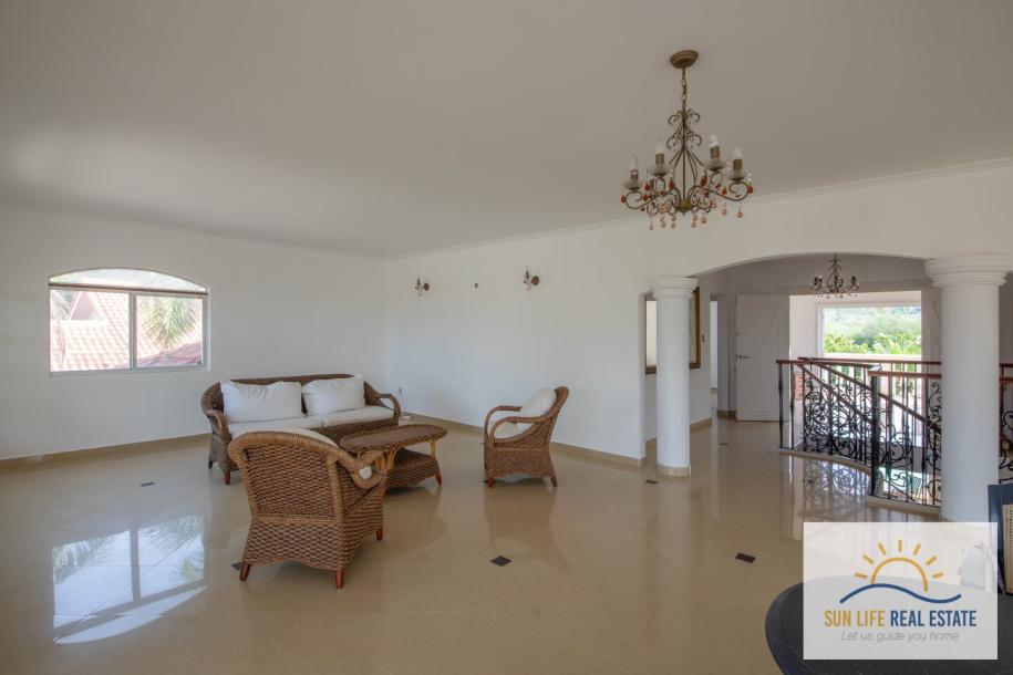 Exclusive and Spacious Residence at Villapark Zuurzak For Sale-15