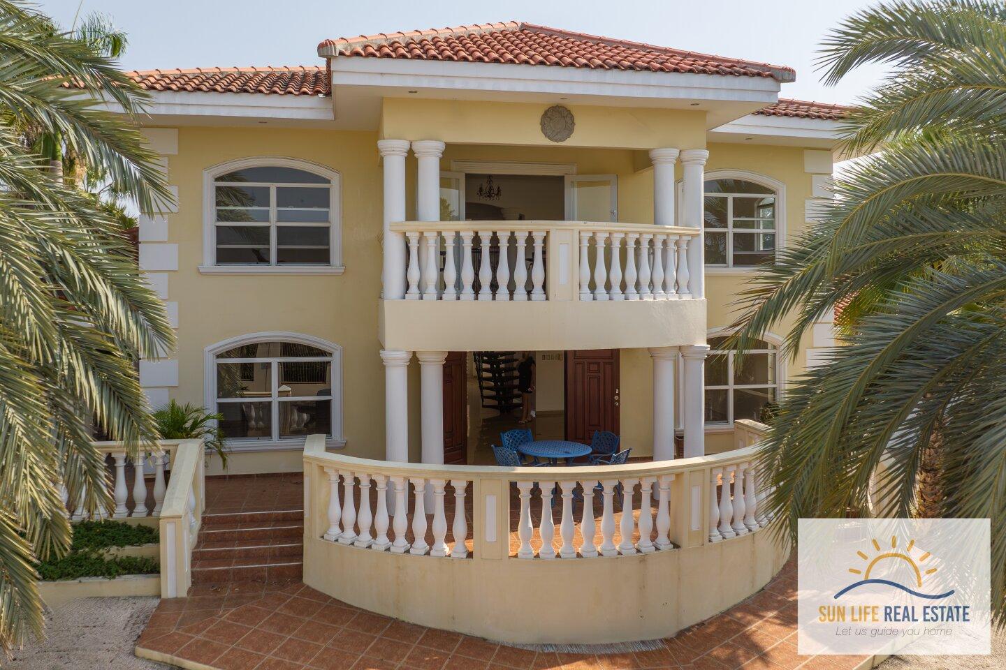 Exclusive and Spacious Residence at Villapark Zuurzak For Sale