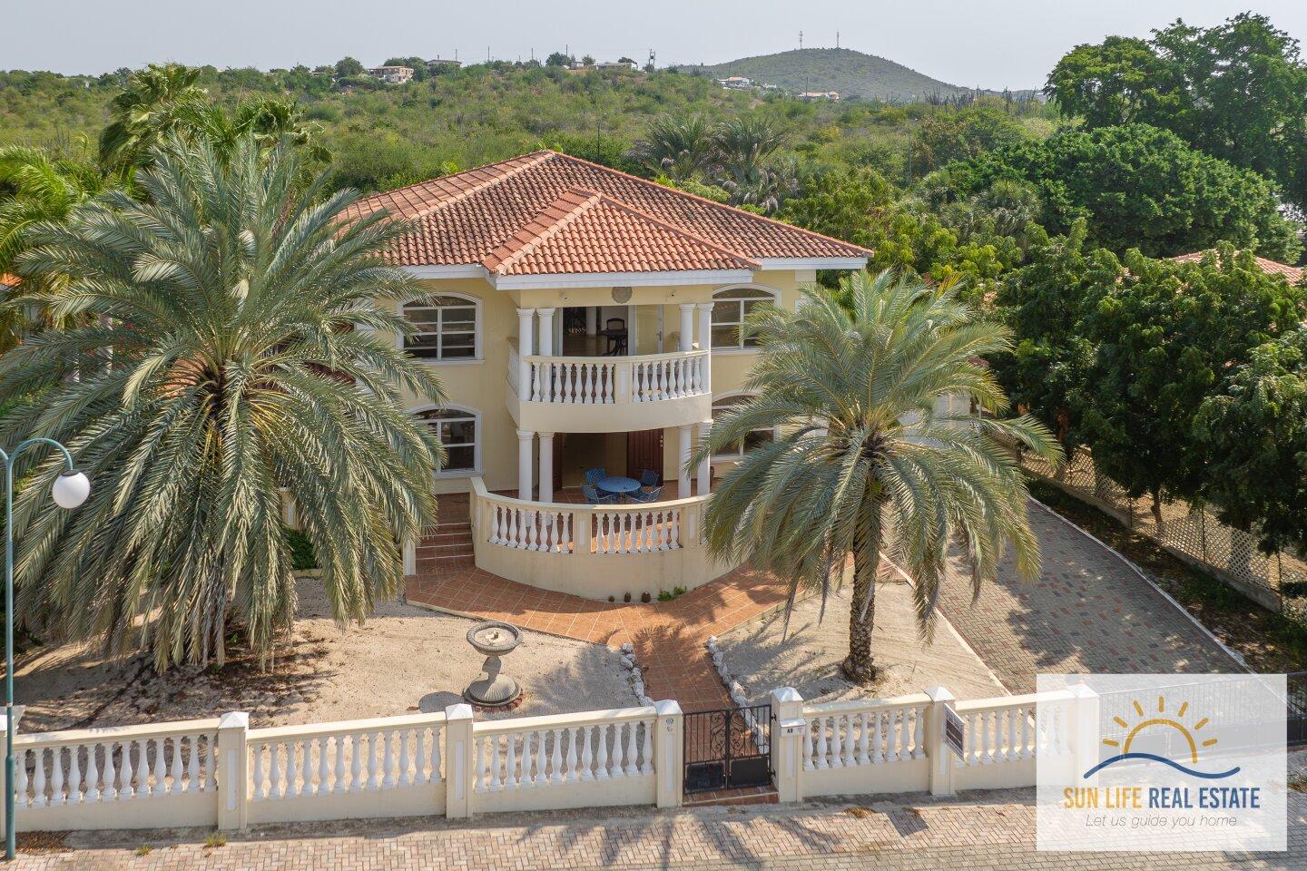 Exclusive and Spacious Residence at Villapark Zuurzak For Sale