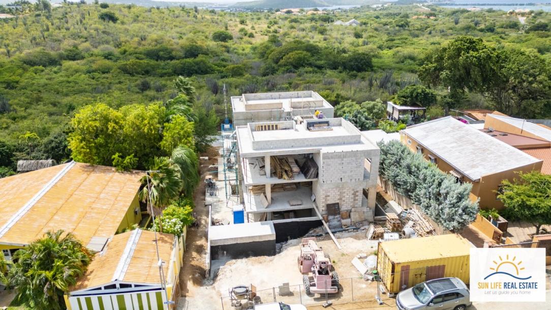 Luxury Condos and Penthouses Under Construction For Sale-6