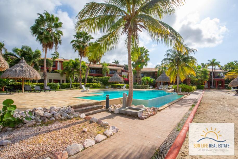 Exclusive Waterfront Apartment with Private Beach Access for Sale in Spanish Water Resort-47