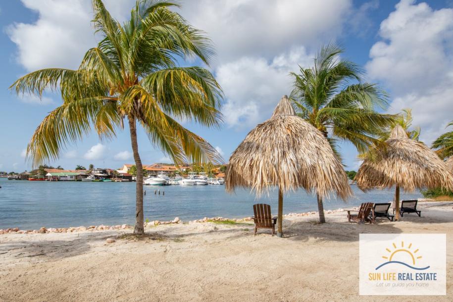 Exclusive Waterfront Apartment with Private Beach Access for Sale in Spanish Water Resort-46