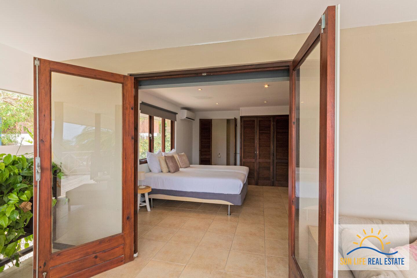 Vacation Villa for Sale in Vista Royal