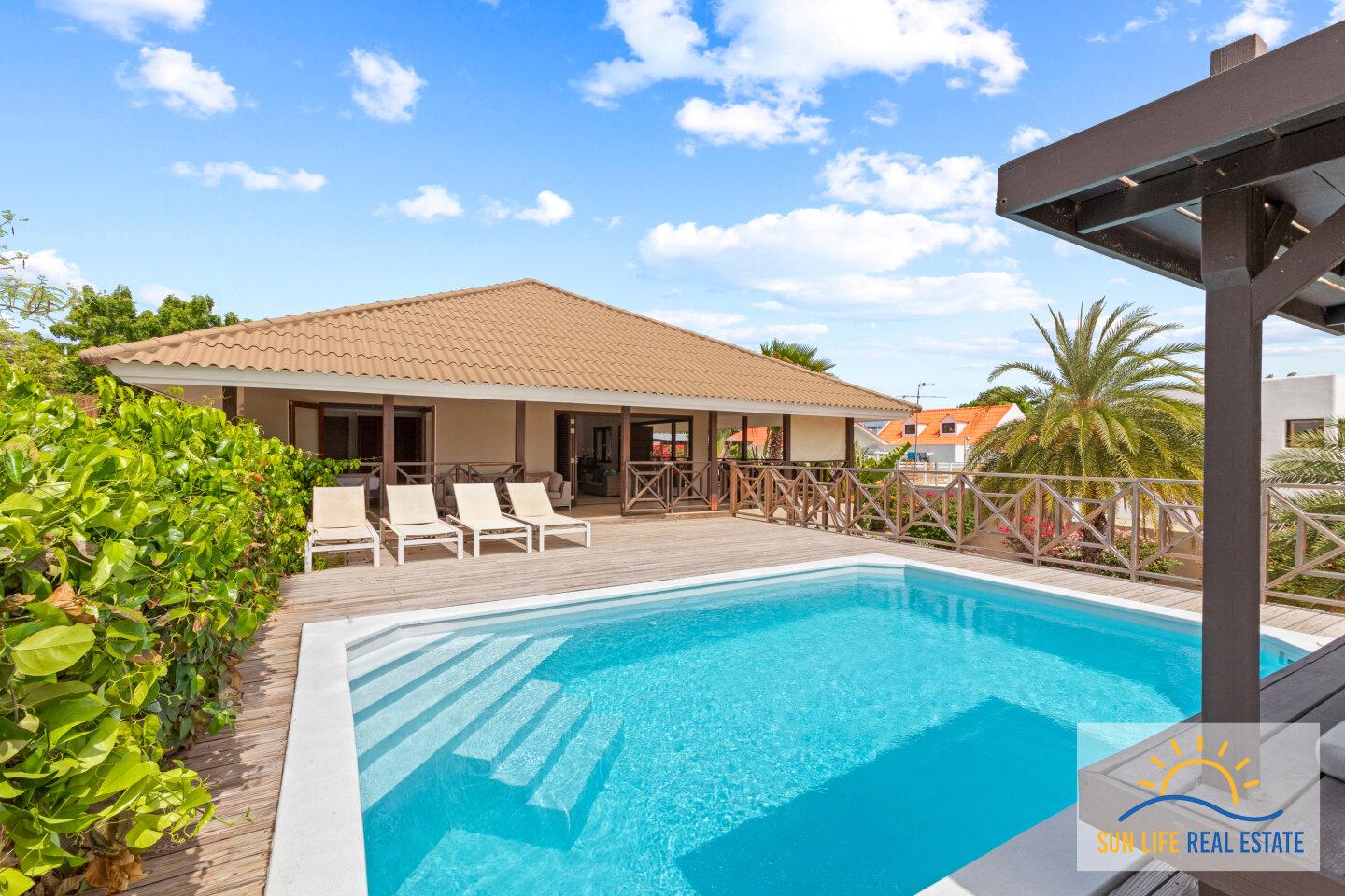 Vacation Villa for Sale in Vista Royal