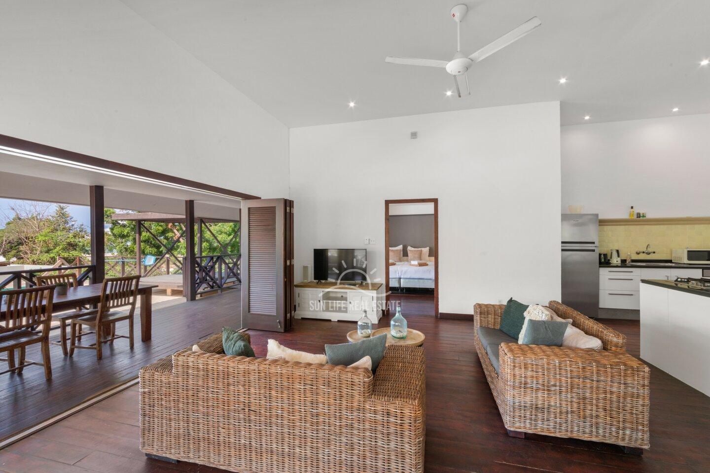 Stunning Villa with Modern Comfort and Natural Charm in Vista Royal