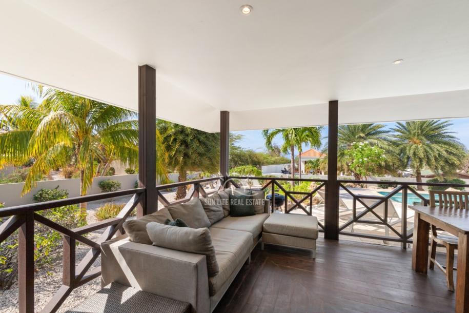 Stunning Villa with Modern Comfort and Natural Charm in Vista Royal-32