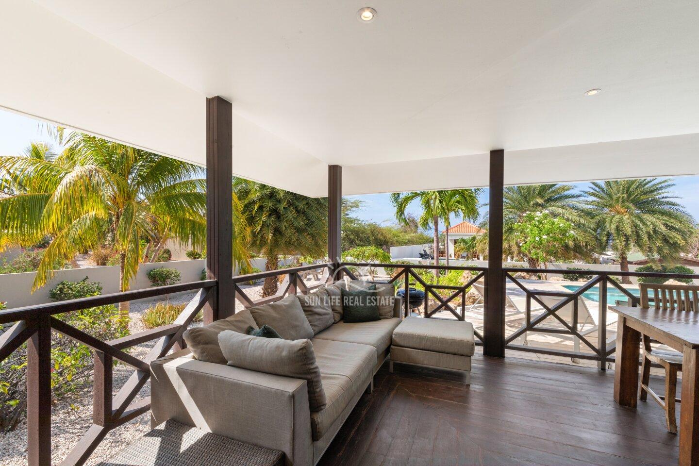 Stunning Villa with Modern Comfort and Natural Charm in Vista Royal