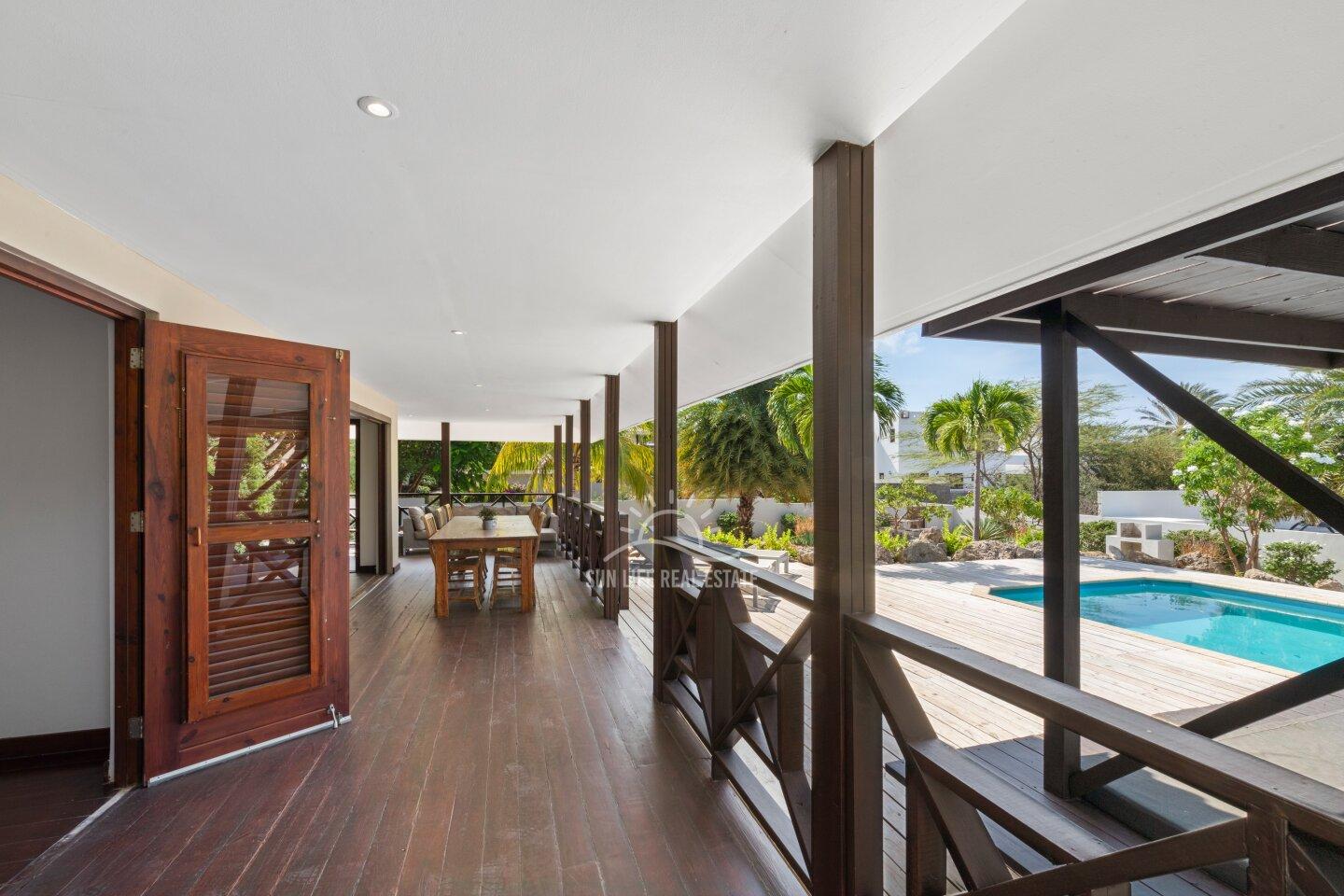 Stunning Villa with Modern Comfort and Natural Charm in Vista Royal