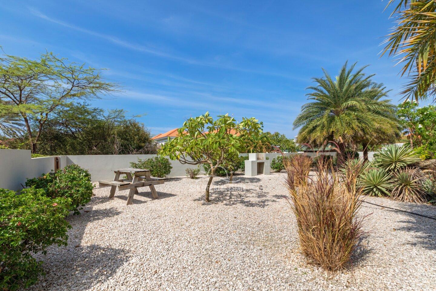 Stunning Villa with Modern Comfort and Natural Charm in Vista Royal