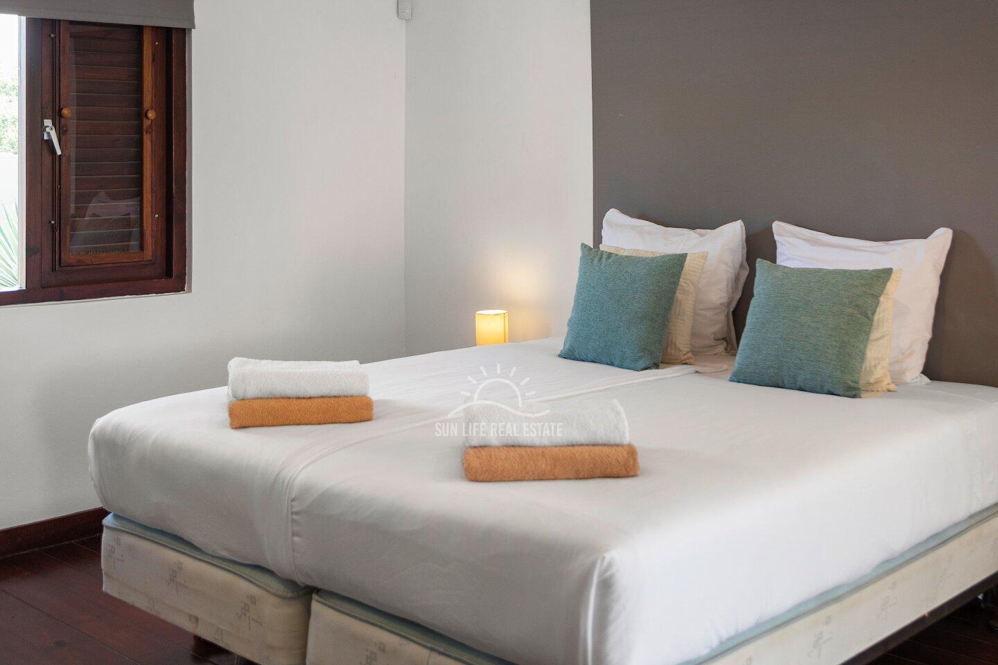 Stunning Villa with Modern Comfort and Natural Charm in Vista Royal